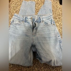 American Eagle Jeans, size 0 regular, good condition.